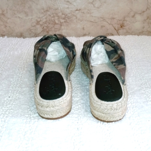 Splendid Camo Espadrille Sandals - Picture 5 of 8
